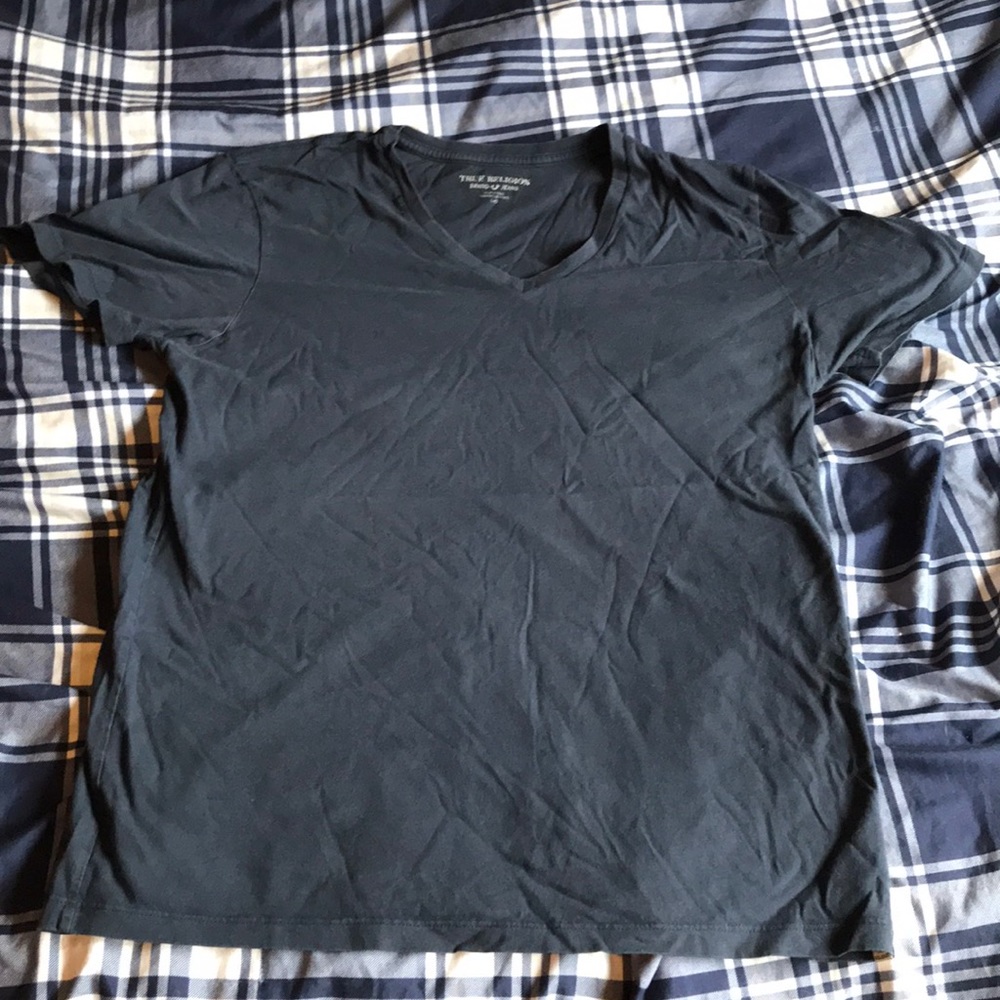 True religion v neck style shirt